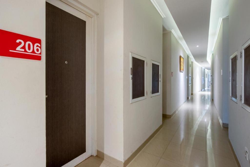 Raffleshom Hotel Bandung Dış mekan fotoğraf