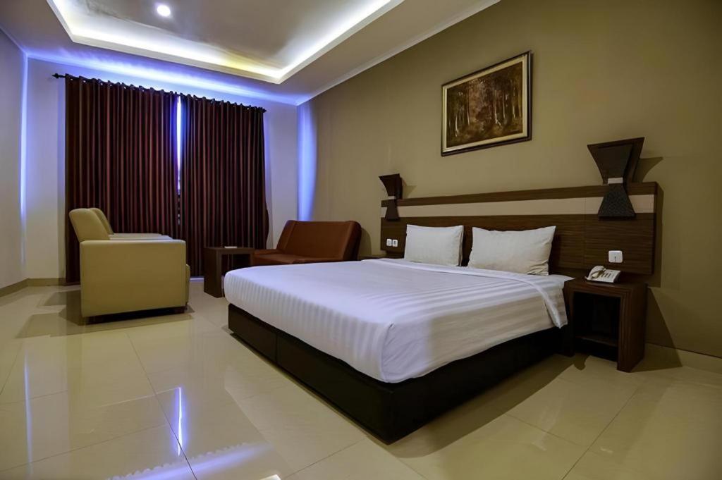 Raffleshom Hotel Bandung Dış mekan fotoğraf
