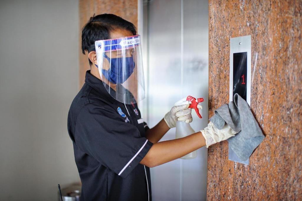 Raffleshom Hotel Bandung Dış mekan fotoğraf