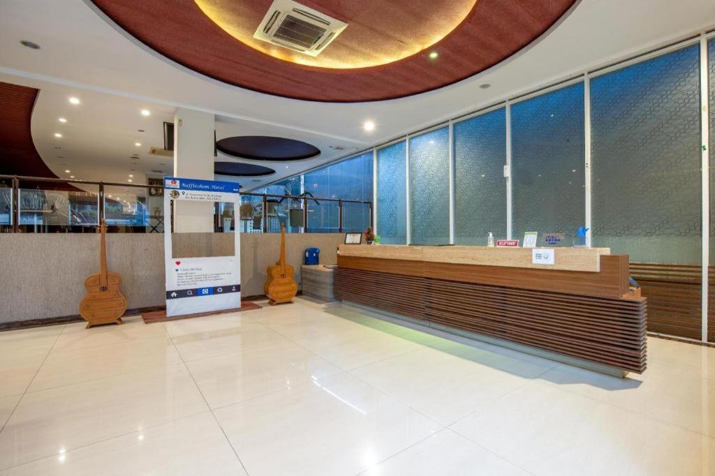 Raffleshom Hotel Bandung Dış mekan fotoğraf